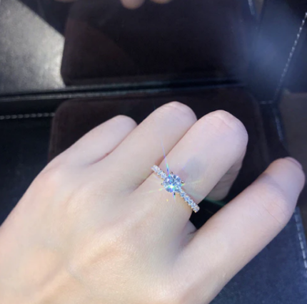 Δαχτυλίδι μονόπετρο χρυσό